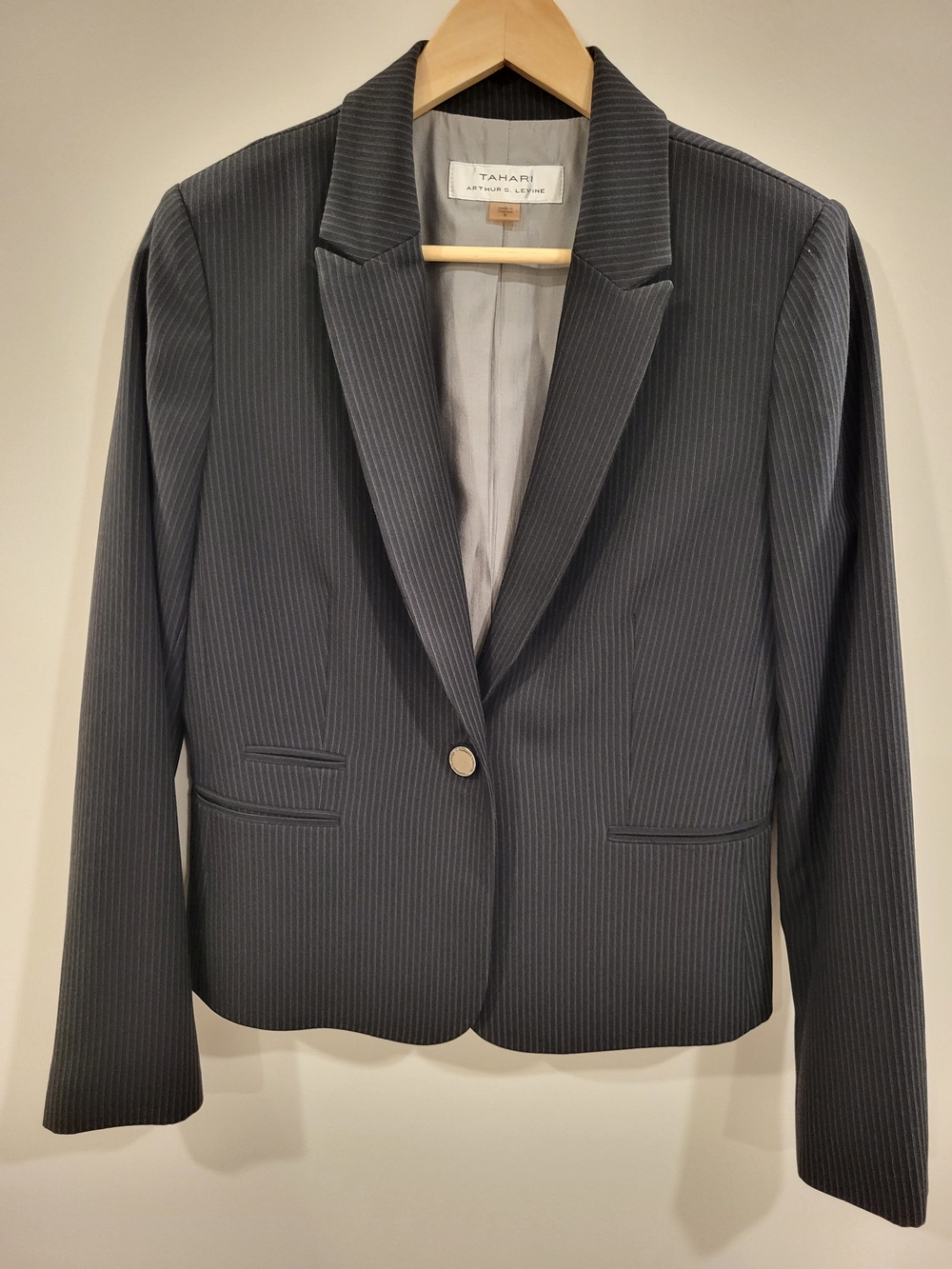 Tahari Arthur Levine Blazer Womens 6 Navy Pinstripe